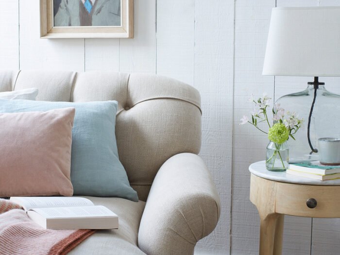 chesterfield loveSeat sofa Chair - Image 2